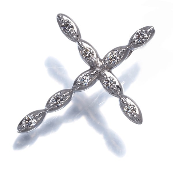 Pendant Diamond Cross 0.15Ct 750 White Gold: Pendant Diamond Cross 0.15Ct 750 White Gold Pendant Diamond Cross 0.15Ct 750 White Gold - A delicate and elegant pendant featuring a natural diamond set in an 18k white gold cross design, weighing app