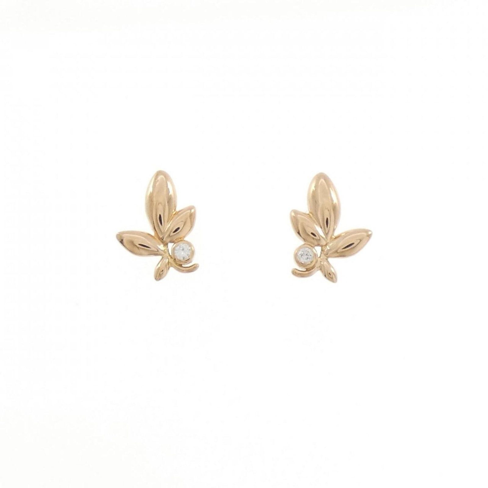 Pink Gold 18K Stud Earrings Tiffany: Pink Gold 18K Stud Earrings Tiffany Pink gold (18K) stud earrings from Tiffany feature a diamond stone with dimensions 11.30mm x 8.60mm and weigh 2.2g / 0.07oz, making them a beautiful addition to any