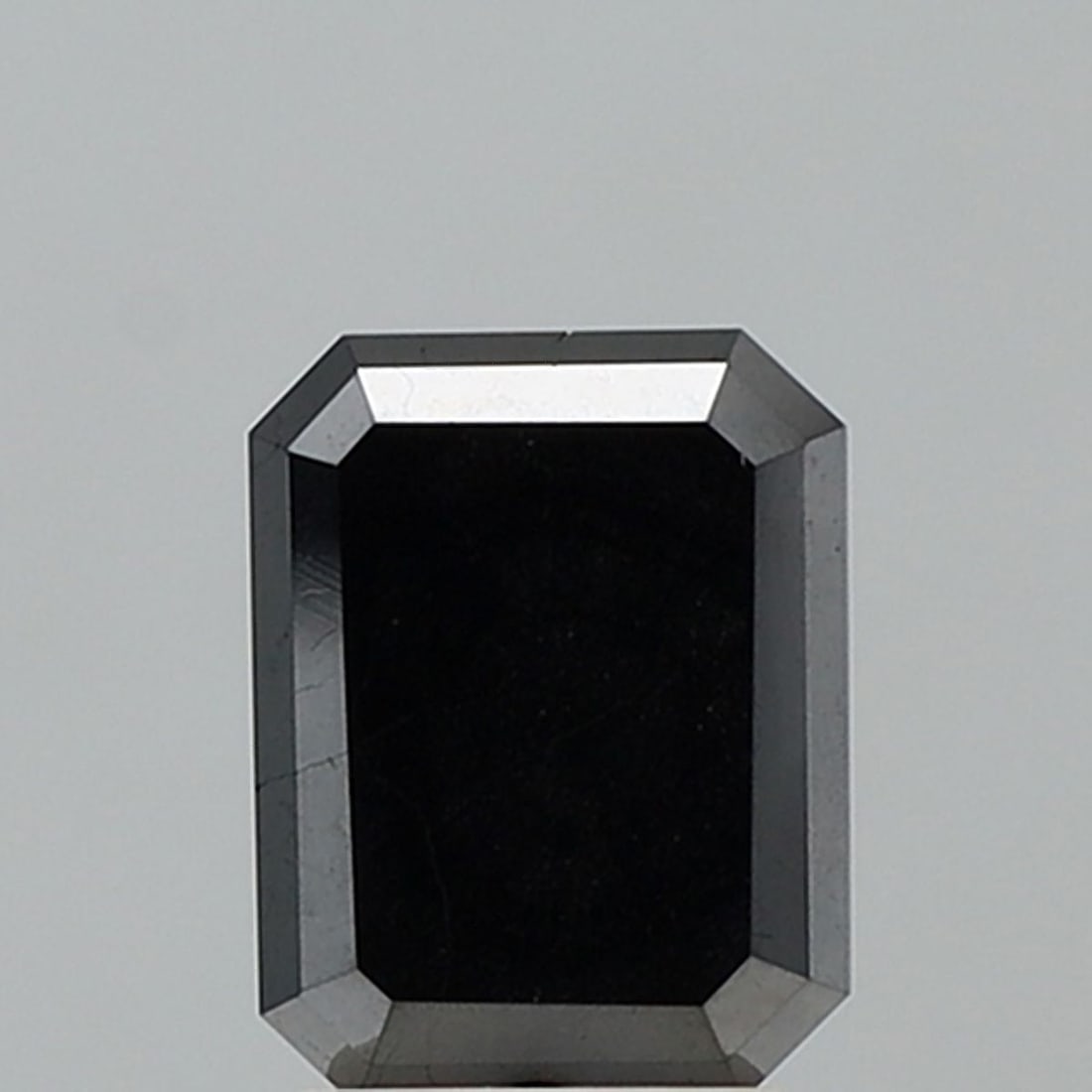 Emerald 2.18ct Black VVS1 - Loose Natural Diamond: Emerald 2.18ct Black VVS1 - Loose Natural Diamond 2.18ct Black VVS1 - Loose Natural Diamond with EX Symmetry and EX Polish, boasting exceptional clarity and cut quality in a rare black color. This