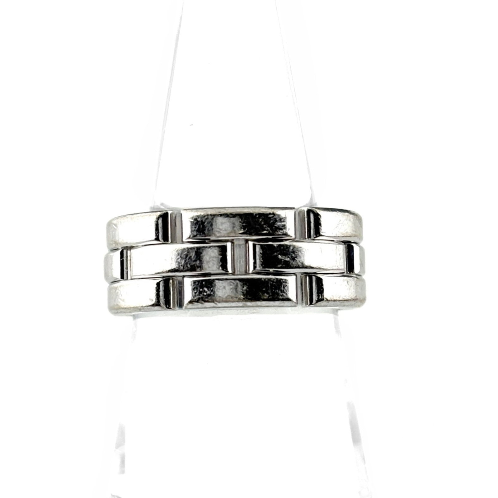 Ring Cartier Band: Ring Cartier Band Cartier Band ring in US Size 6.5, offering a sleek and sophisticated design for women. This band features the iconic Cartier brand, making it a stylish accessory for everyday wear. W