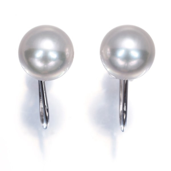 Mikimoto Earrings Akoya Pearl 7.6Mm Solitaire 18K 750 White Gold: Mikimoto Earrings Akoya Pearl 7.6Mm Solitaire 18K 750 White Gold The Mikimoto Earrings feature a stunning Akoya pearl, approximately 7.6mm in size, set in 18K white gold. This elegant clip-on earring
