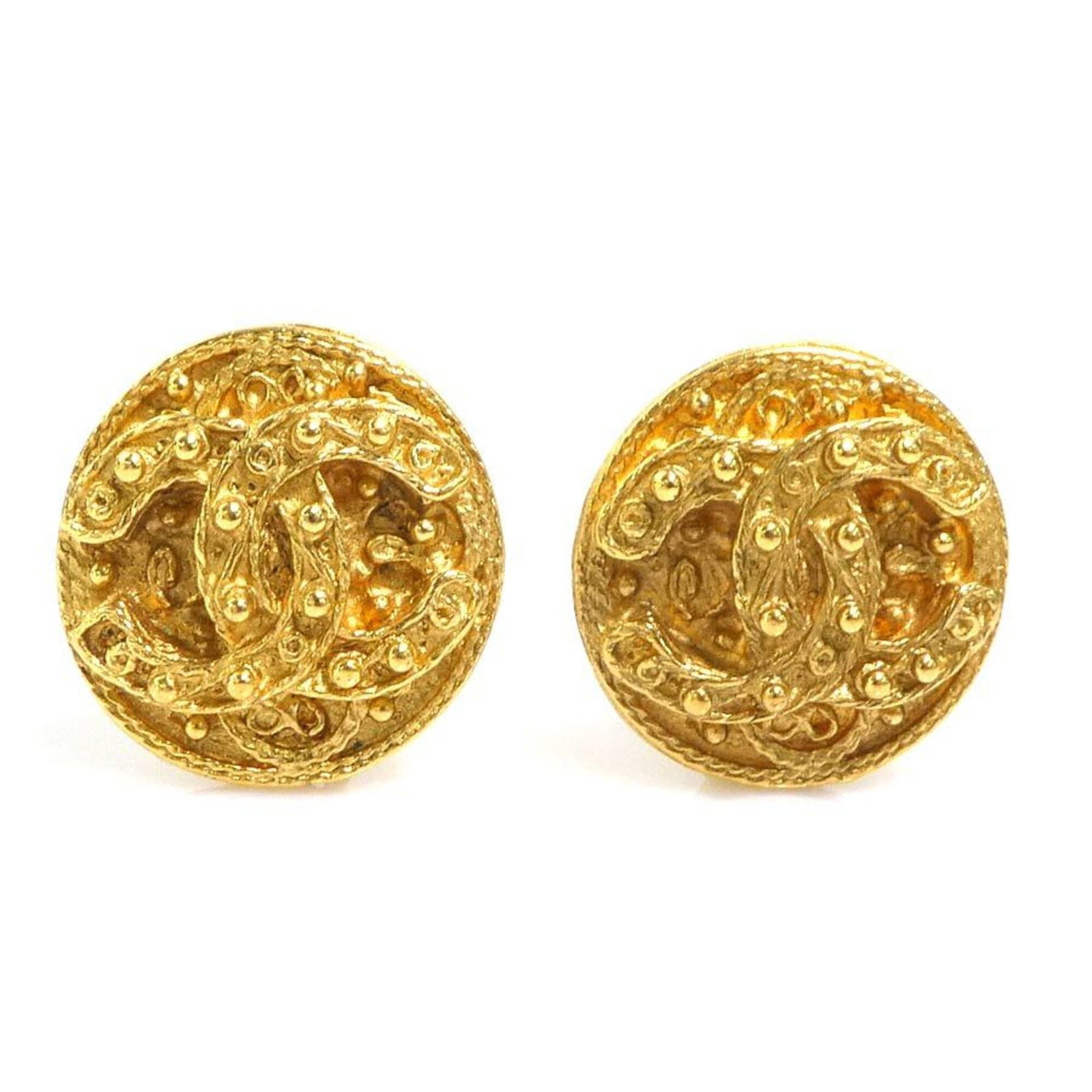 Chanel Clip Earrings Metal: Chanel Clip Earrings Metal Chanel Clip Earrings Metal are crafted from gold, a luxurious metal choice for these elegant clip earrings. Made in France, they showcase the brand's attention to detail and