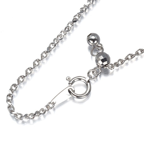 Chain Twist Necklace 18k White Gold 45cm: Chain Twist Necklace 18k White Gold 45cm 18k white gold chain twist necklace with adjustable length, featuring a sleek design and subtle width. The necklace measures 45cm in length and can be customiz