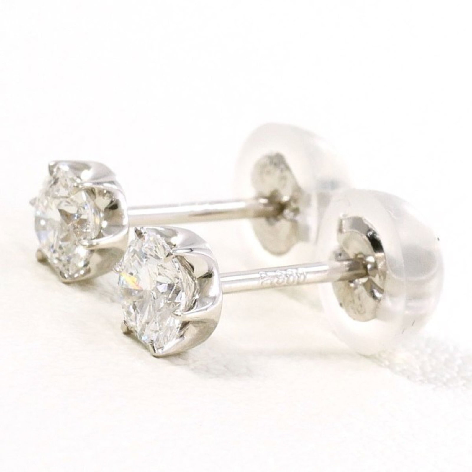 Stud earrings platinum 900 unbranded (1 of 4)