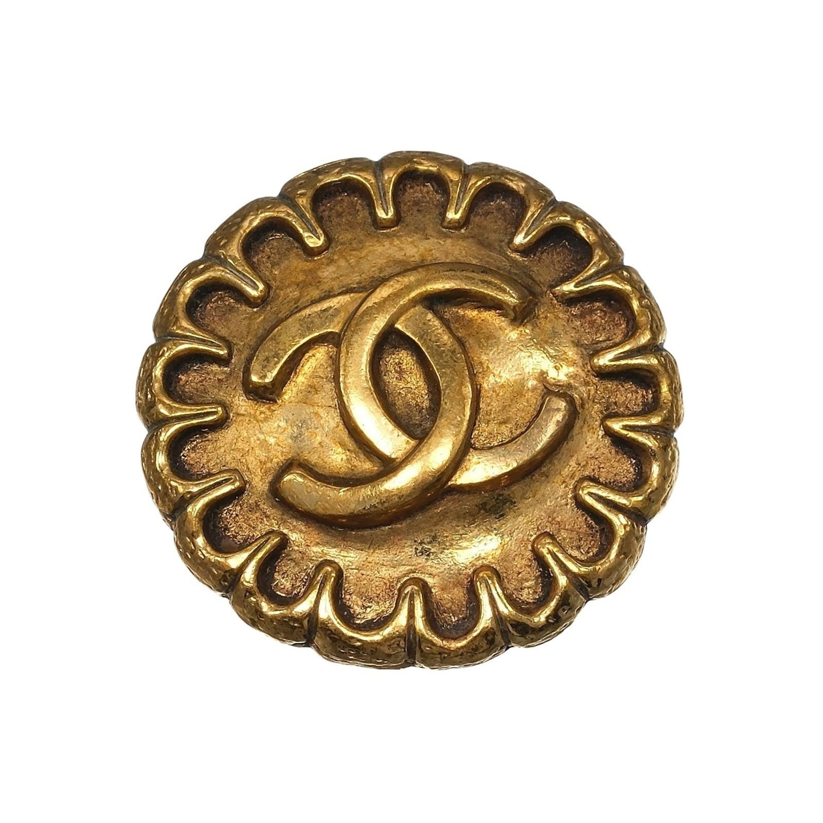 Chanel clip earrings: Chanel clip earrings Gold clip earrings from Chanel, measuring 23.00mm x 23.00mm and weighing 7.2g / 0.25oz, bearing a signature. Made in France, these single earring clips showcase the iconic brand's