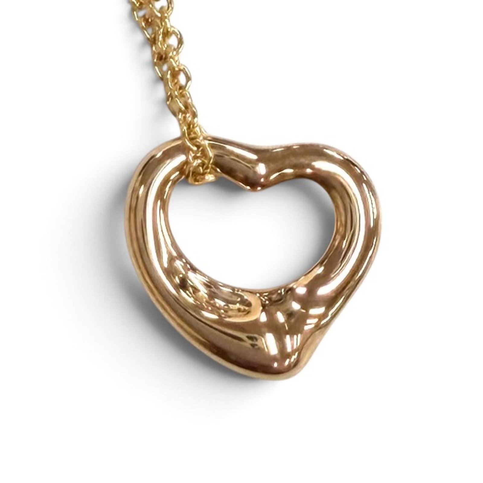 Elsa Peretti Necklace Pendant Tiffany 750 Pink Gold Weight 2.88g Women's Comes with Box and Dust: Elsa Peretti Necklace Pendant Tiffany 750 Pink Gold Weight 2.88g Women's Comes with Box and Dust Elsa Peretti's iconic pink gold necklace pendant, crafted from 18K Tiffany 750 Pink Gold. This elegant 