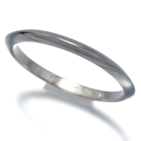 Tiffany&Co. Ring Knife Edge Us6-6.25 950 Platinum: Tiffany&Co. Ring Knife Edge Us6-6.25 950 Platinum Tiffany & Co.'s platinum ring features a distinctive knife edge design, showcasing the luxury brand's signature style. Made from high-quality 950 plat