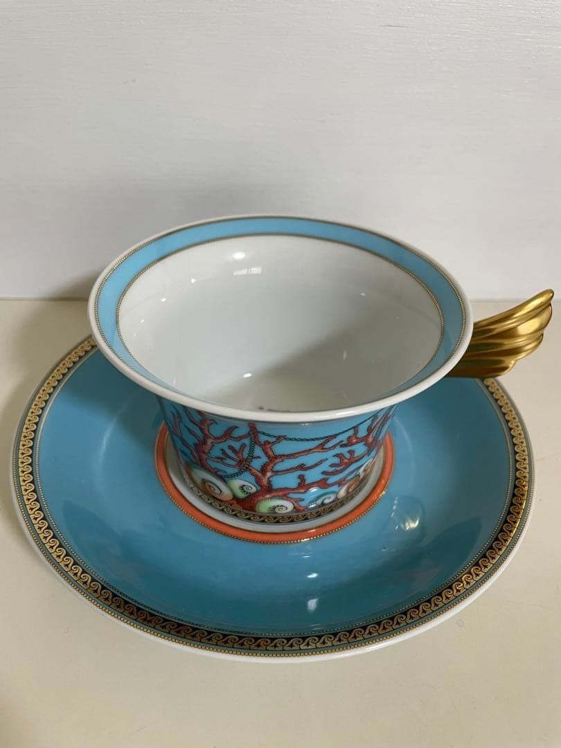 Versace Les Tresors de Mer Espresso Rosenthal Cup Saucer Porcelain: Versace Les Tresors de Mer Espresso Rosenthal Cup Saucer Porcelain Item Specifics: Number Of Items In Set: Two-Piece Brand: Versace Pattern: Les Tresors de la Mer Type: Cup & Saucer Color: Blue Theme: