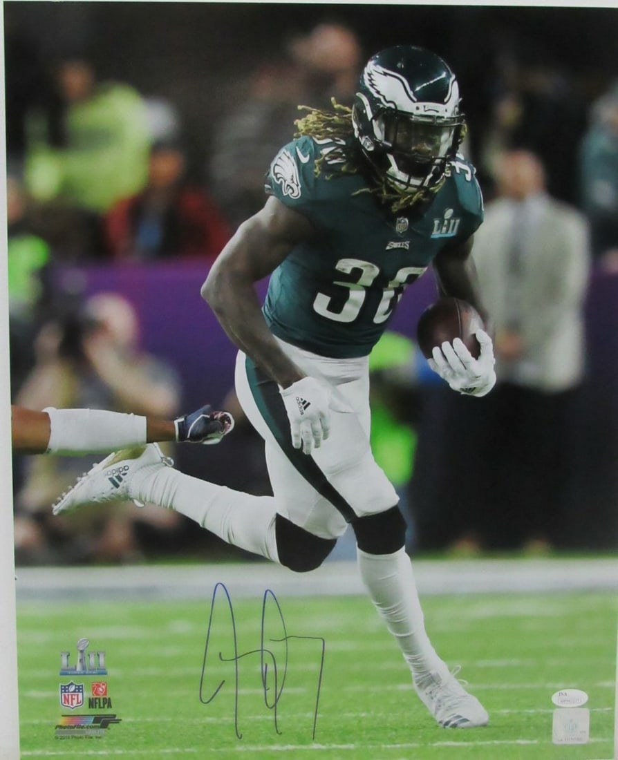 Super Bowl LII 52 Eagles Autographed Photo Signed By Jay Ajayi 16x20: Super Bowl LII 52 Eagles Autographed Photo Signed By Jay Ajayi 16x20 Signed by Jay Ajayi, running back for the Philadelphia Eagles during Super Bowl LII. This 16x20 photo captures a moment in time fro
