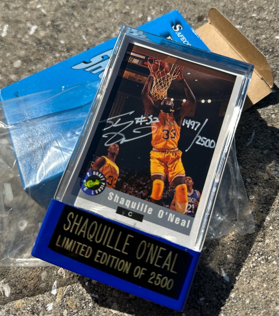 Limited Edition Numbered Card Rare 1992 Shaquille O'Neal Rookie: Limited Edition Numbered Card Rare 1992 Shaquille O'Neal Rookie This is a Limited Edition Numbered Card, featuring the iconic Shaquille O'Neal in his rookie year. Only 2500 copies were produced, makin