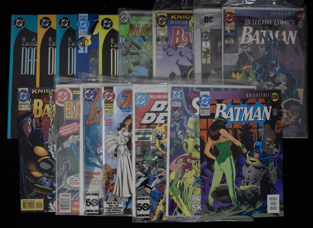 Lot of (85) DC Comic Books Superman, Batman, The Dark Knight, Robin III IXL07 (1 of 5)