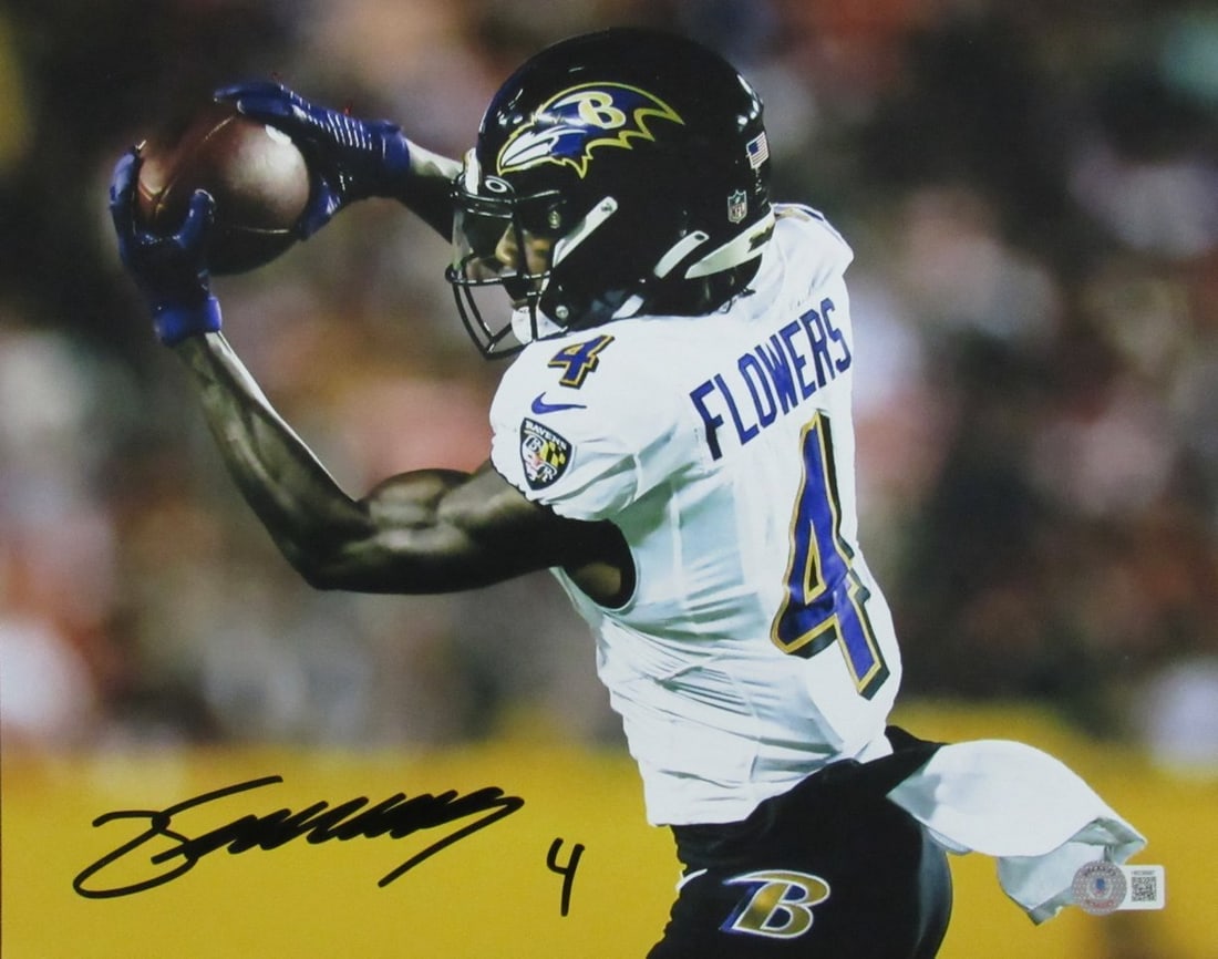 Zay Flowers Signed 11x14 Photo Baltimore Ravens Beckett 186125: Zay Flowers Signed 11x14 Photo Baltimore Ravens Beckett 186125 Signed by Zay Flowers, this 11x14 photo of the Baltimore Ravens features a notable moment in football history. The Beckett-graded item sh