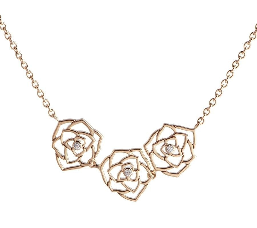 Piaget Rose Three Rose Flower Diamond 18k Rose Gold Floral Pendant Necklace: Piaget Rose Three Rose Flower Diamond 18k Rose Gold Floral Pendant Necklace Item Specifics: Number Of Diamonds: 3 Pendant Shape: Flower Closure: Lobster Occasion: Anniversary Birthday Christening Chri