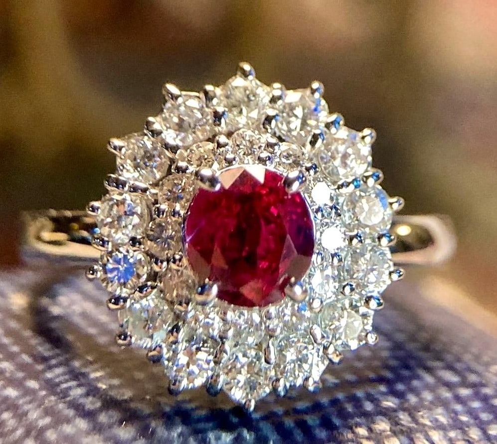 Natural Pigeon Blood Ruby 1.03ct Diamond 0.71ct Platinum Ring Mozambique US 6.5: Natural Pigeon Blood Ruby 1.03ct Diamond 0.71ct Platinum Ring Mozambique US 6.5 Item Specifics: Antique: No Shape: Oval Occasion: Anniversary Birthday Christening Christmas Engagement Graduation Mothe