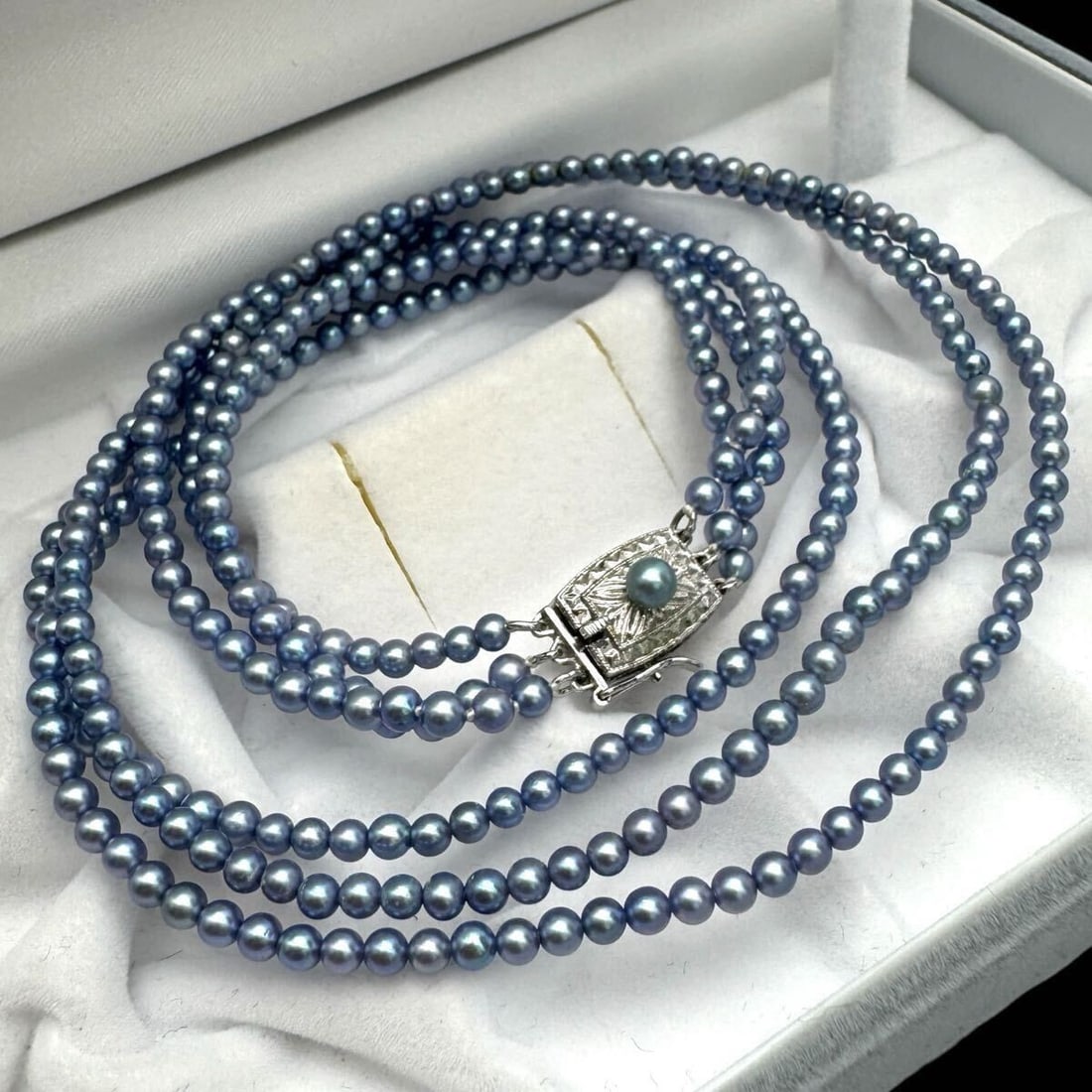 Lustrous Akoya Strand Necklace Beaded Blue Gray Baby Pearl Silver TASAKI: Lustrous Akoya Strand Necklace Beaded Blue Gray Baby Pearl Silver TASAKI Item Specifics: Occasion: Anniversary Birthday Christmas Engagement Graduation Mother's Day Valentine's Day Wedding Signed: Yes