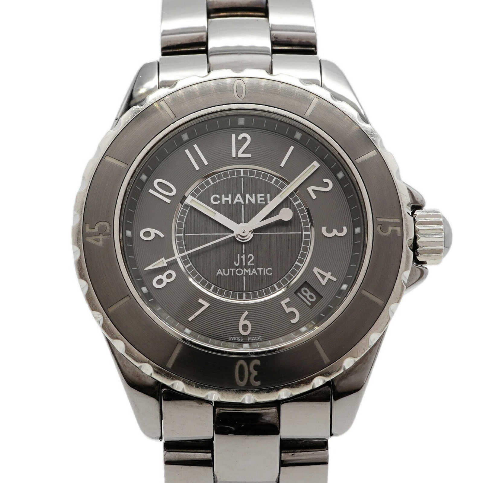 Chanel Wristwatch: Chanel Wristwatch Ceramic and titanium band, the Chanel wristwatch boasts a sleek gray dial. Powered by a self-winding automatic movement, this timepiece features a compact case diameter of 38.9mm. Wi