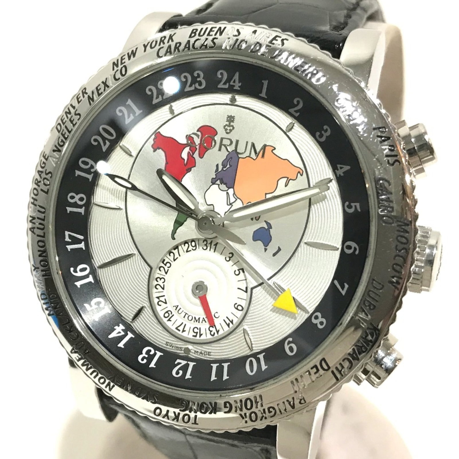 Corum Wristwatch Leather: Corum Wristwatch Leather The Corum Wristwatch Leather boasts a sleek silver leather band, adjustable to fit various wrist circumferences. This self-winding automatic timepiece features a classic