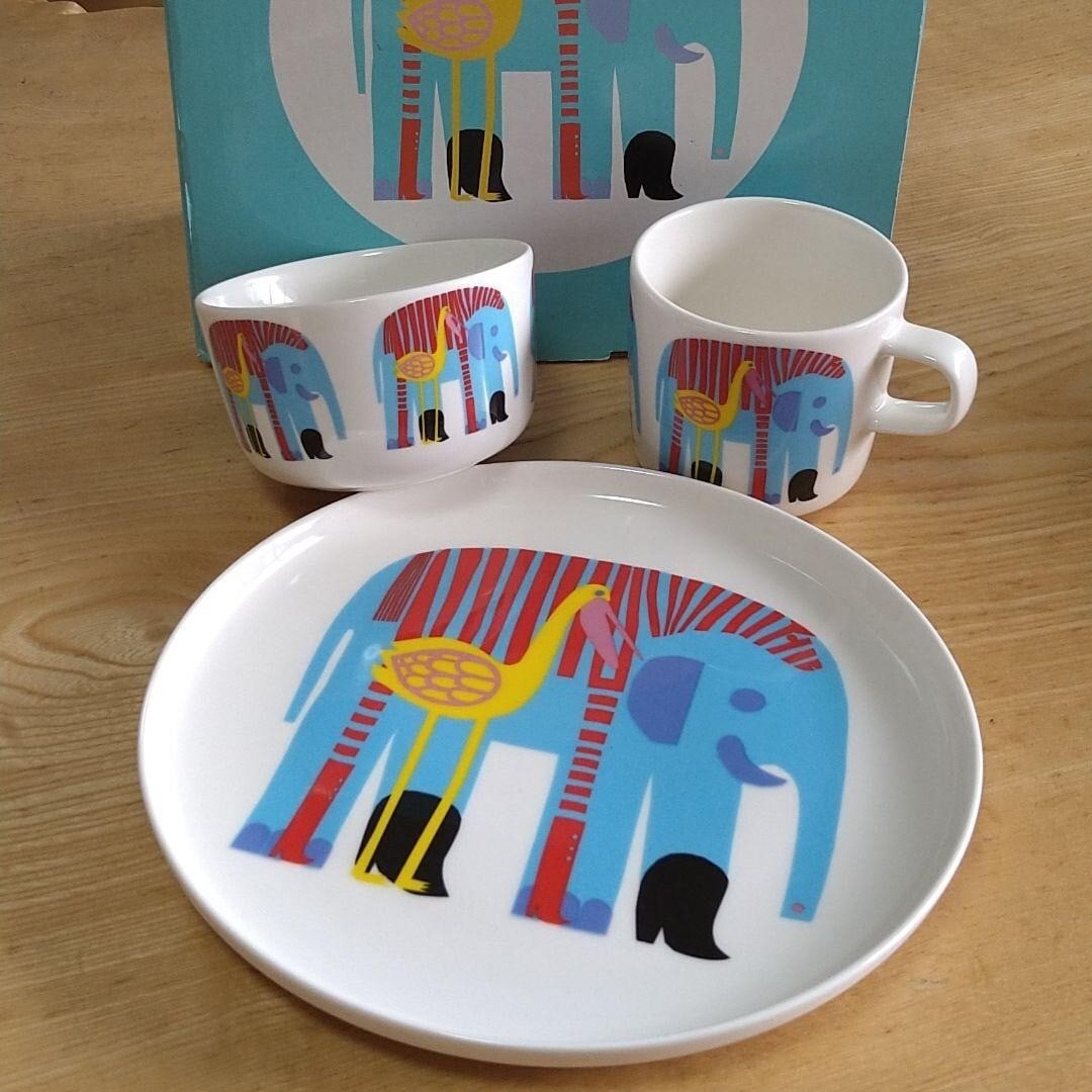 Karkuteilla set rare with elephant pattern kids plate bowl mug box: Karkuteilla set rare with elephant pattern kids plate bowl mug box Item Specifics: Brand: Marimekko Personalize: No Type: Kids Plate Mug Bowl Set Number Of Compartments: 3 Occasion: All Occasions Colo