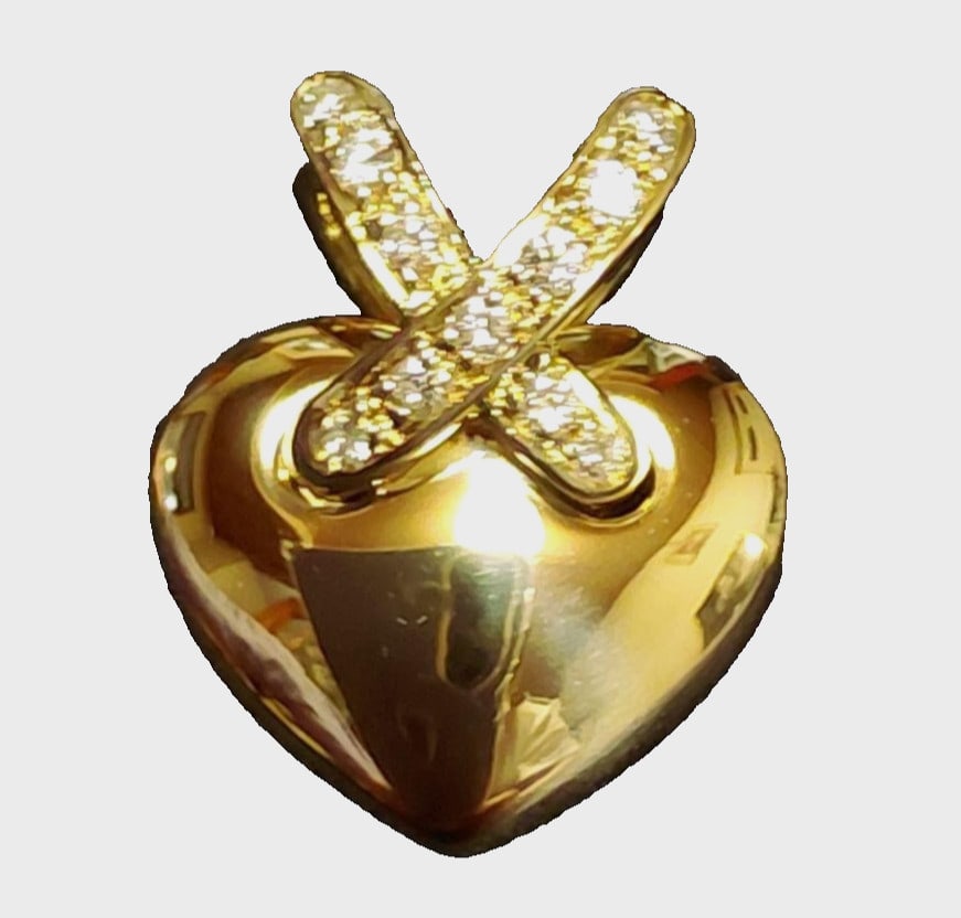 Chaumet Liens Diamond Heart Cross 18k Yellow Gold Pendant Top Necklace Charm: Chaumet Liens Diamond Heart Cross 18k Yellow Gold Pendant Top Necklace Charm Item Specifics: Pendant Shape: Heart Main Stone Creation: Natural Occasion: Anniversary Birthday Christening Christmas Conf