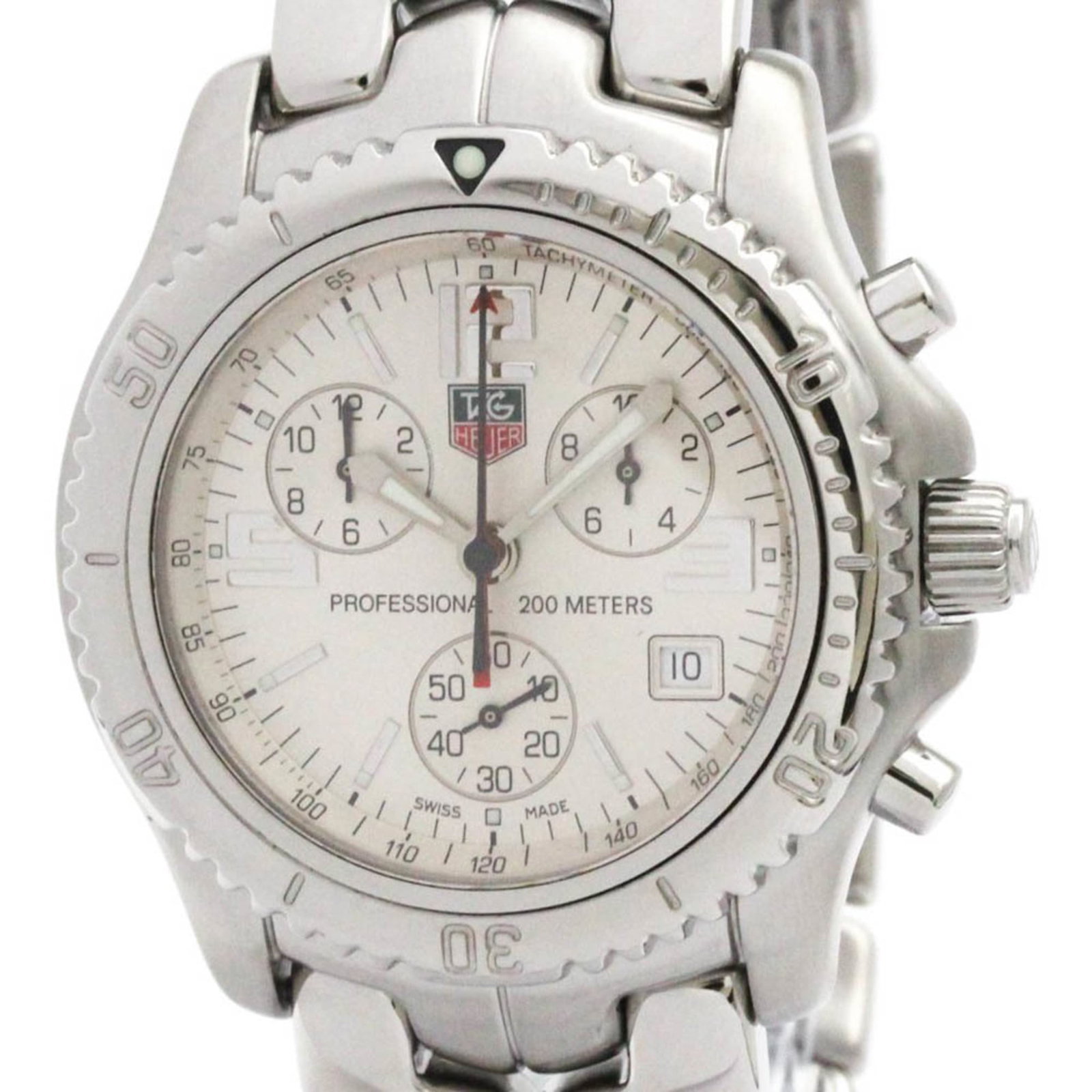 Wristwatch by Tag Heuer: Wristwatch by Tag Heuer Stainless steel case and band provide a sleek, sporty look. The silver dial features chronograph and date functions, making it a versatile timepiece for everyday wear. Weighing
