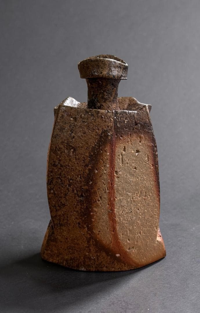 Ryuichi Kakurezaki Bizen Tokkuri Sake Bottle Signed With wooden box Japanese Art (1 of 10)