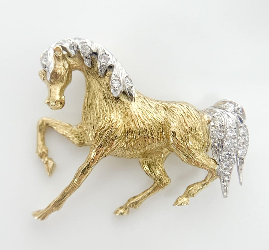 E. Wolfe & Co Vintage Diamond 18k Yellow White Gold Horse Animal Pin Brooch: E. Wolfe & Co Vintage Diamond 18k Yellow White Gold Horse Animal Pin Brooch Item Specifics: Shape: Horse Main Stone Creation: Natural Occasion: Anniversary Birthday Christening Christmas Confirmation/