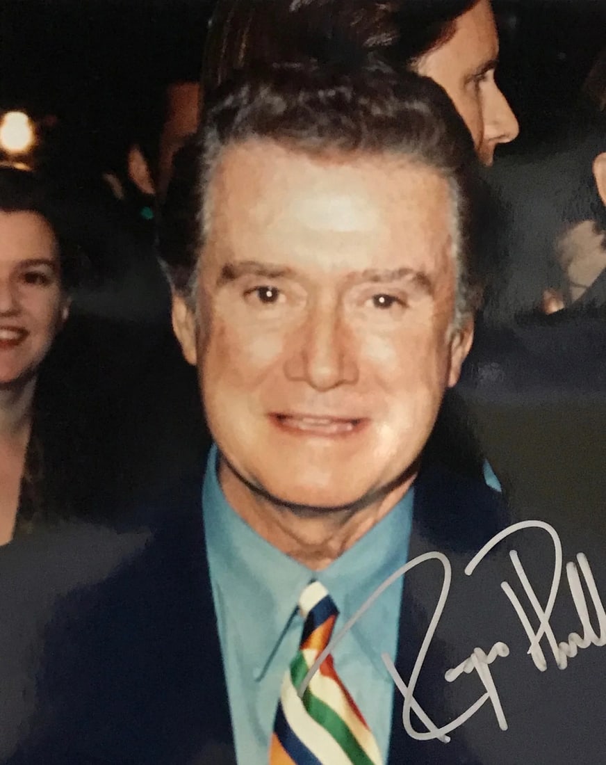 Regis Philbin Autographed 8x10 Celebrity Photo: Regis Philbin Autographed 8x10 Celebrity Photo Regis Philbin's silver sharpie signature adds a touch of personality to this iconic 8x10 celebrity photo. The photo, measuring 8 inches by 10 inches, cap