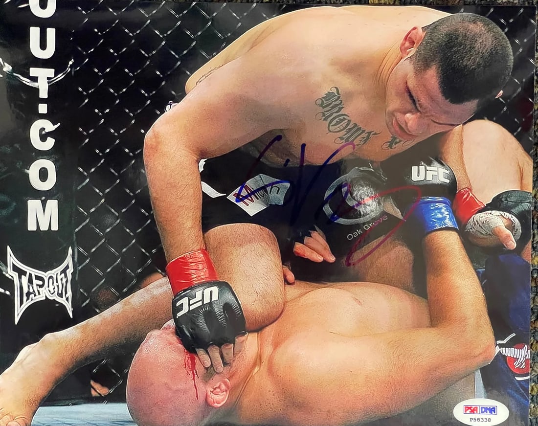 Cain Velasquez Autographed 8x10 UFC Photo (PSA/ DNA) (1 of 1)