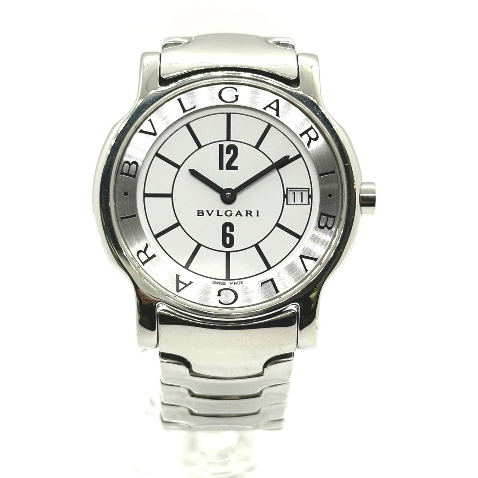 Bvlgari Wristwatch: Bvlgari Wristwatch Stainless steel case and band, featuring an analog display with white dial, make for a sleek and modern timepiece. This Bvlgari Solotempo watch boasts a quartz movement and date fun