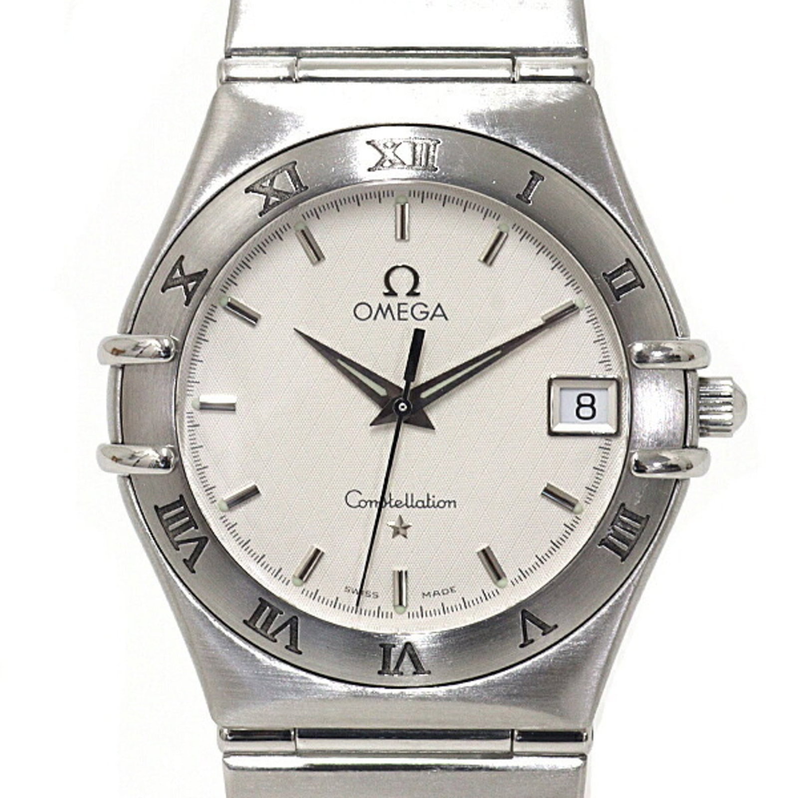 Omega Wristwatch: Omega Wristwatch Stainless steel case and band provide a sleek, modern look for the Omega wristwatch. The silver dial stands out with its classic design, paired with a quartz movement for reliable tim