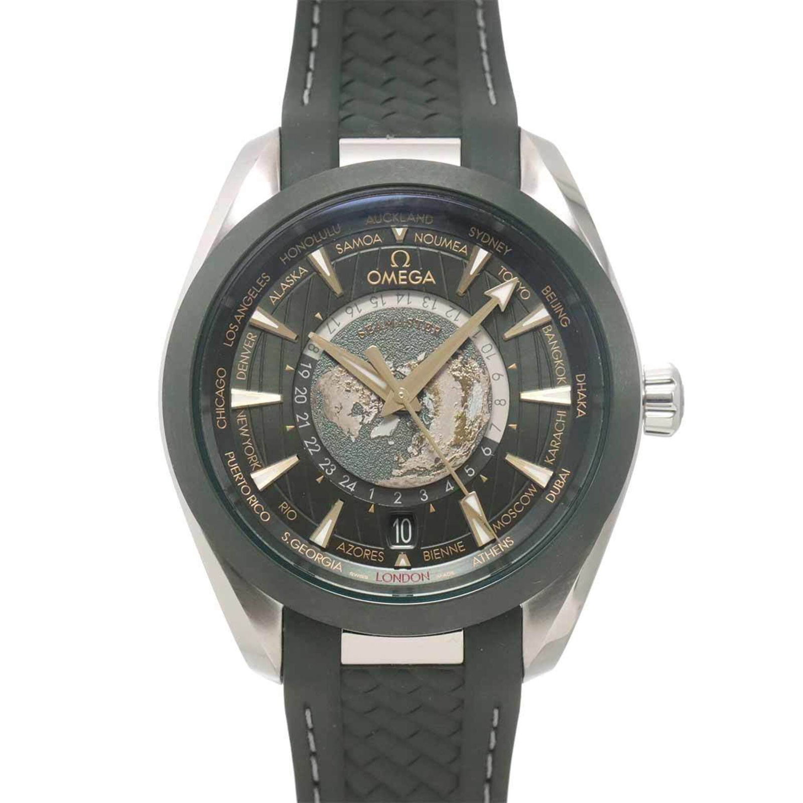 Omega Wristwatch: Omega Wristwatch Stainless steel case and rubber band provide a durable and comfortable fit, while the self-winding automatic movement ensures precise timekeeping. The iconic green dial adds a touch o