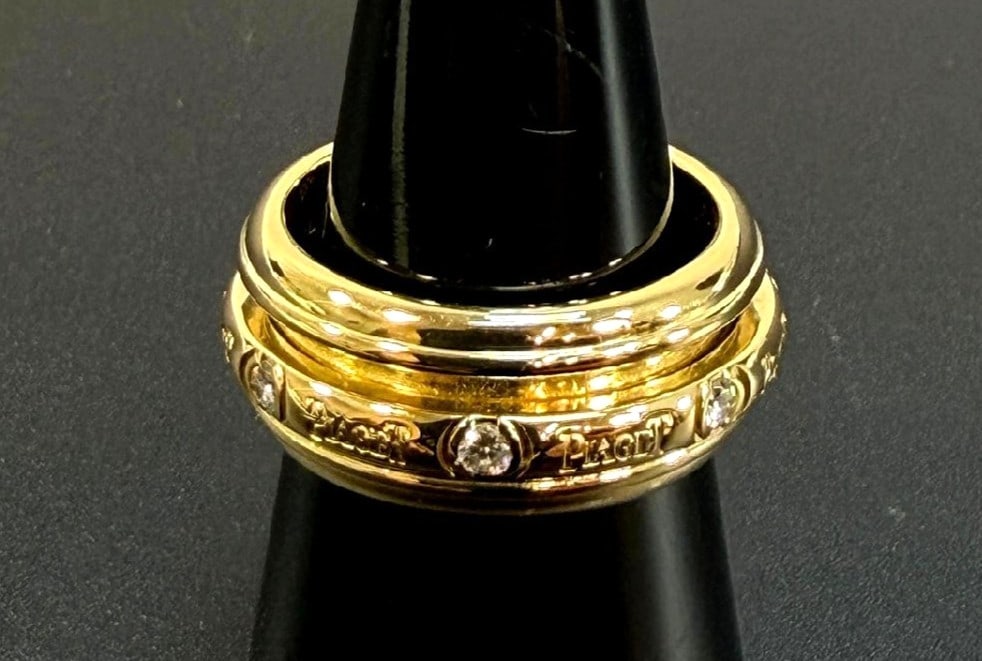 Piaget ring EU54 18k yellow gold diamond 6.75 vintage circa 1992: Piaget ring EU54 18k yellow gold diamond 6.75 vintage circa 1992 Item Specifics: Number Of Diamonds: 7 Shape: Round Occasion: Anniversary Birthday Christening Christmas Engagement Graduation Mother's 