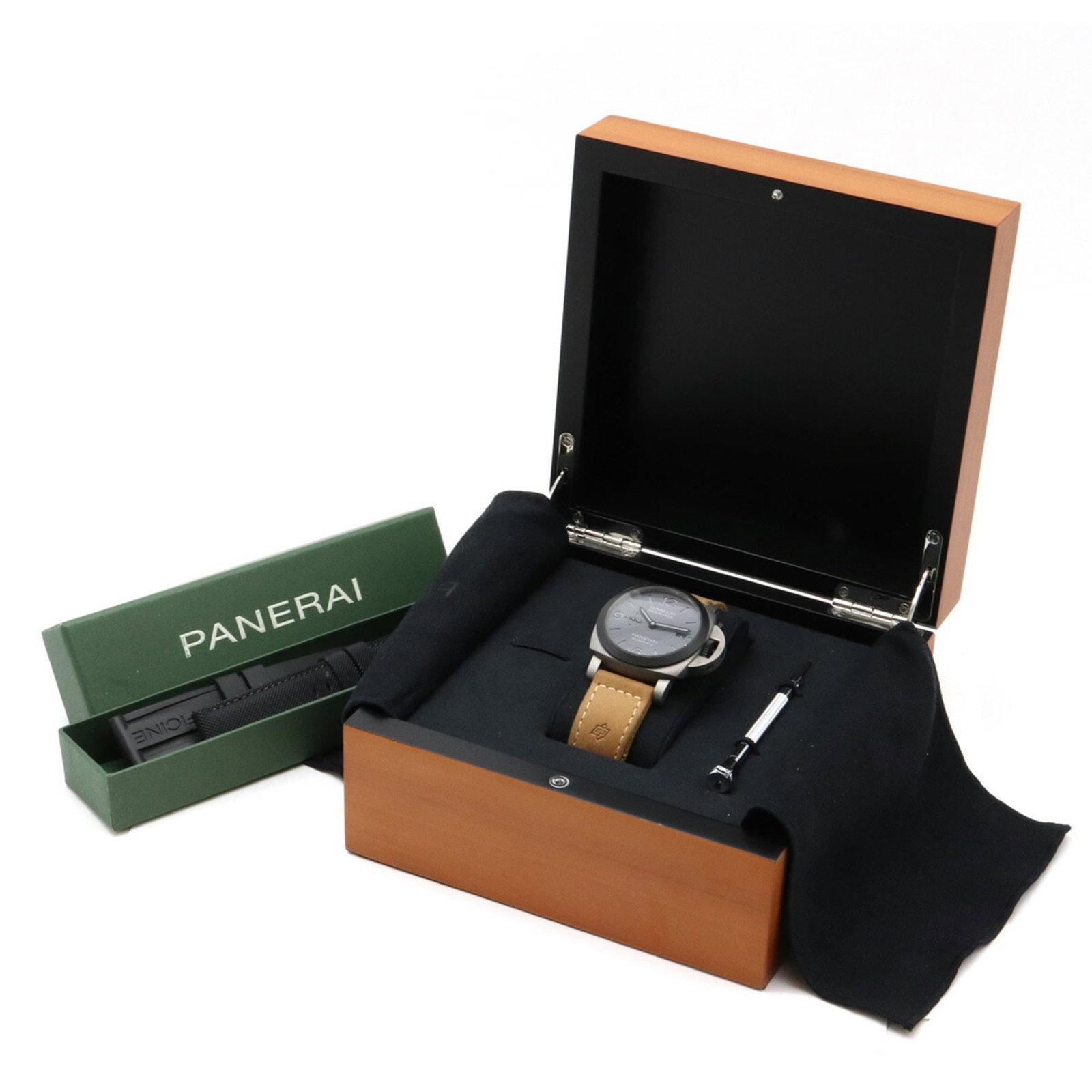 Wristwatch - 8