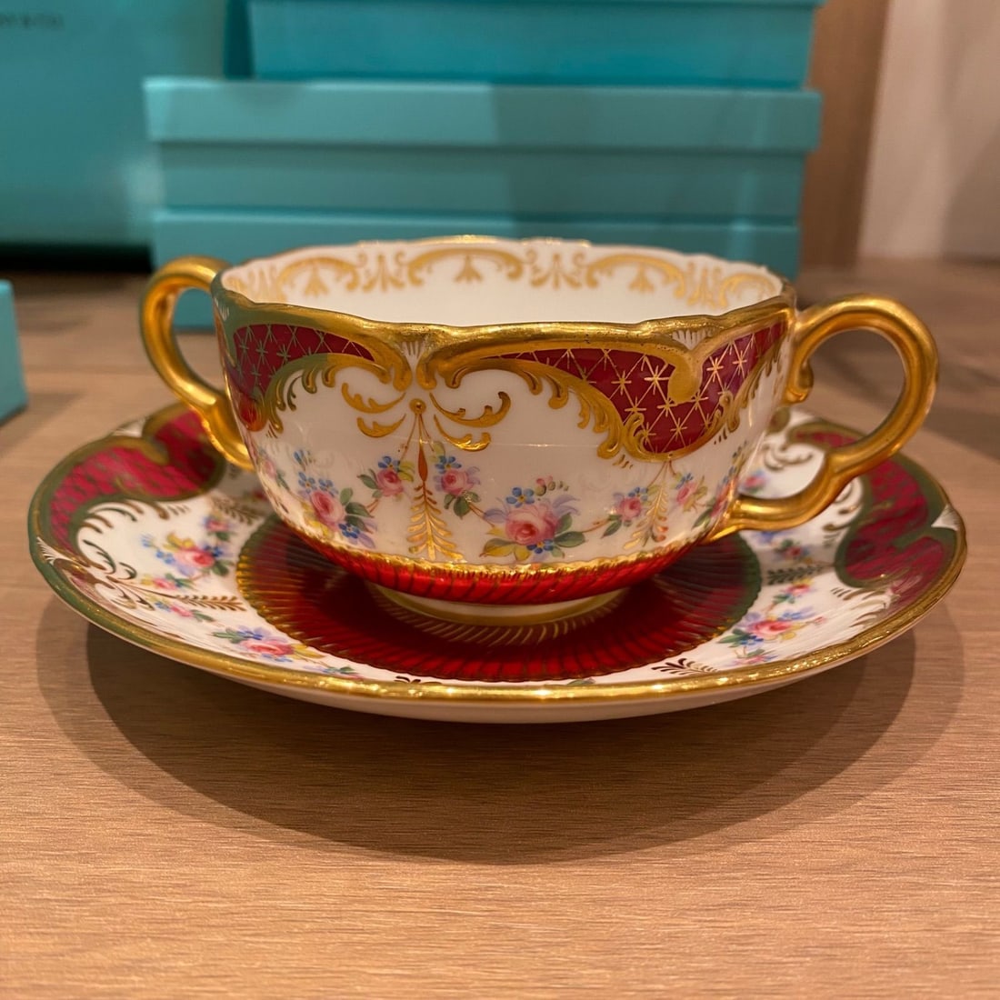 Antique Tiffany & Co Cauldon England Cabinet Cup Saucer Floral Gold Collectible: Antique Tiffany & Co Cauldon England Cabinet Cup Saucer Floral Gold Collectible Item Specifics: Pattern: Holiday Color: White Red Green Gold Set Includes: Cup & Saucer Set Material: Porcelain Vintage: