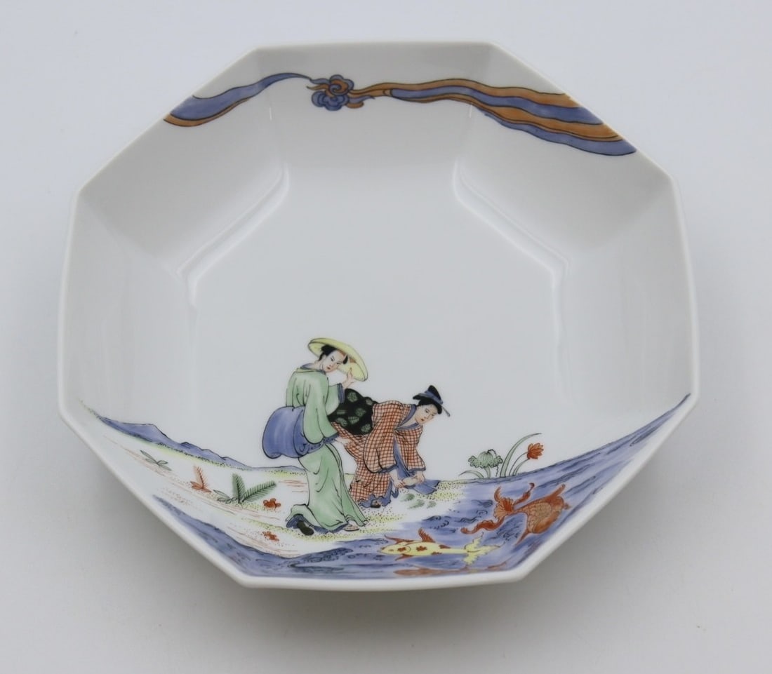 Kakiemon Style Octagonal Dish Plate Meissen Limited to 100 Rare: Kakiemon Style Octagonal Dish Plate Meissen Limited to 100 Rare Item Specifics: Origin: NA Antique: NA Pattern: NA Color: NA Material: NA Vintage: NA Brand: meissen Type: NA Original/Licensed