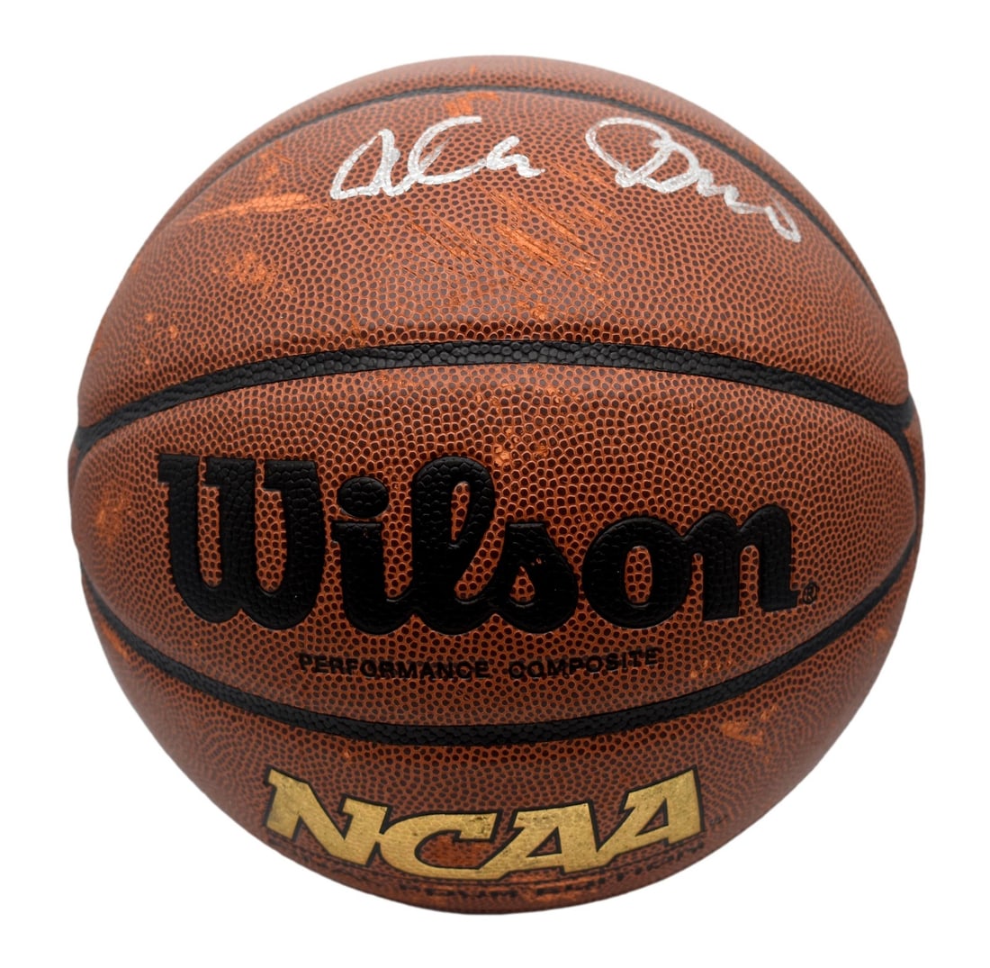 Smith Dean HOF Signed Full Size Basketball Autographed 211919 UNC Wilson: Smith Dean HOF Signed Full Size Basketball Autographed 211919 UNC Wilson Signed by Dean Smith and Michael Jordan, among others, this full-size basketball bears the signatures of several notable figure