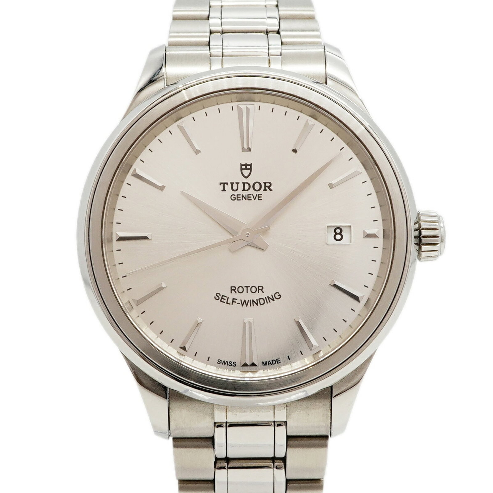 Wristwatch of Tudor: Wristwatch of Tudor Stainless steel band adds a touch of sophistication to the sleek silver dial, while the self-winding automatic movement ensures precise timekeeping. With its compact 38mm case and 