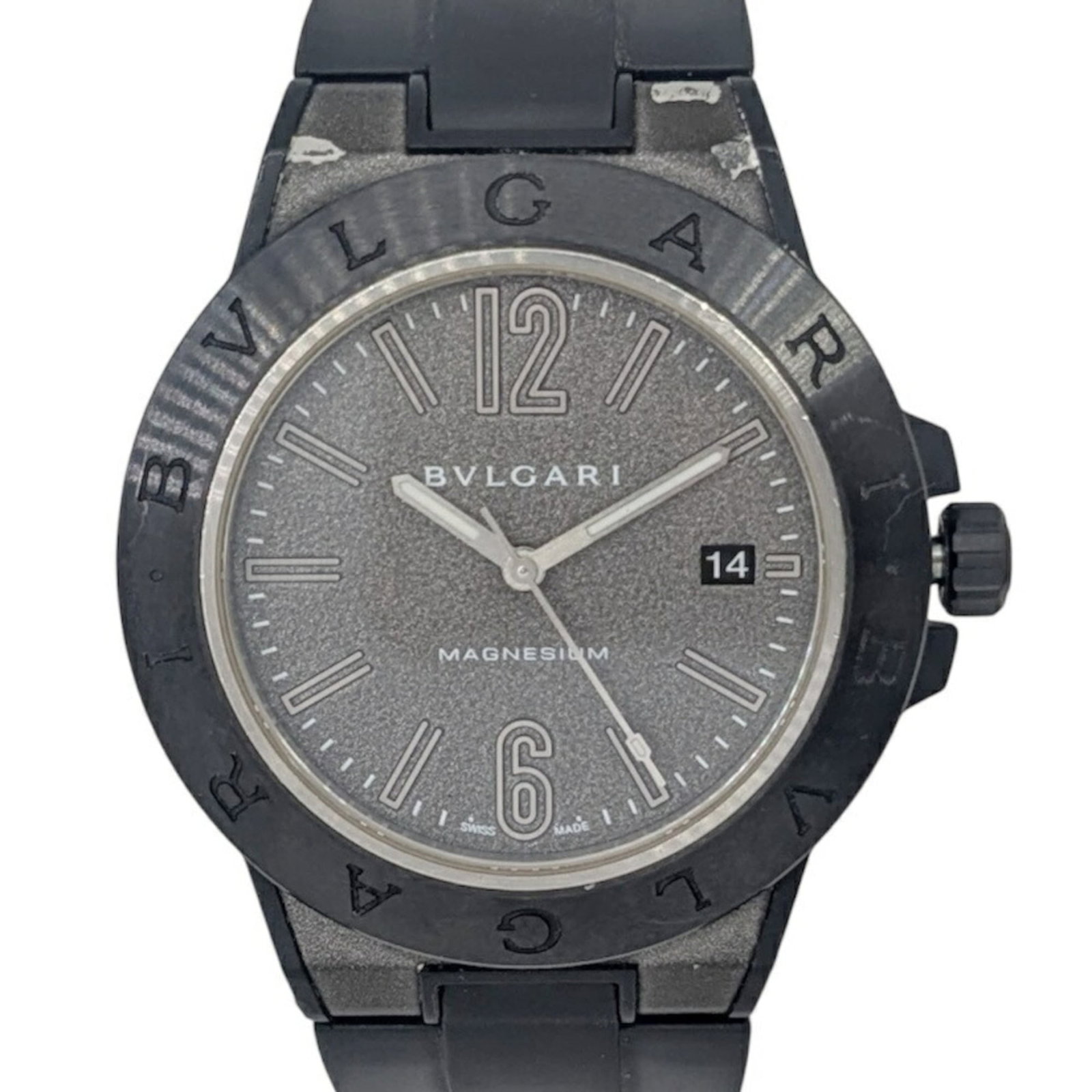 Bvlgari Wristwatch: Bvlgari Wristwatch Ceramic and rubber combine in sleek, modern design as this Bvlgari wristwatch boasts a self-winding automatic movement. With a durable case diameter of 41mm and adjustable band size