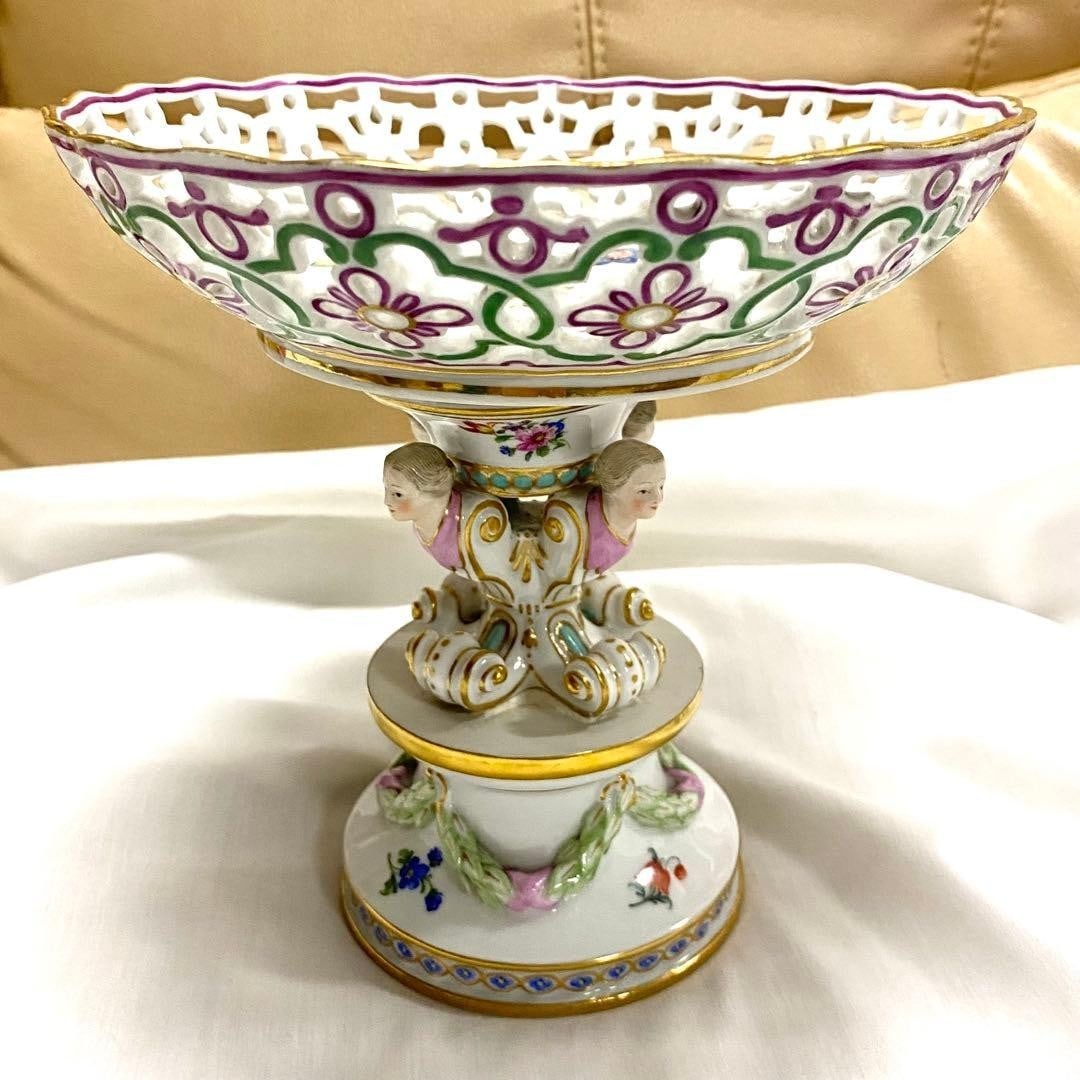 Antique Meissen Handpainted Porcelain Compote 7.5inch Rare 1825 1924 Collectible: Antique Meissen Handpainted Porcelain Compote 7.5inch Rare 1825 1924 Collectible Item Specifics: Origin: NA Number Of Items In Set: NA Antique: Yes Shape: NA Occasion: NA Item Length: NA Vintage: NA C