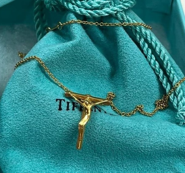 Tiffany & Co Elsa Peretti Rosary Cross 18K Yellow Gold Necklace Pendant w Box: Tiffany & Co Elsa Peretti Rosary Cross 18K Yellow Gold Necklace Pendant w Box Item Specifics: Pendant Shape: Cross Closure: Spring Ring Occasion: Anniversary Birthday Christening Christmas Confirmatio