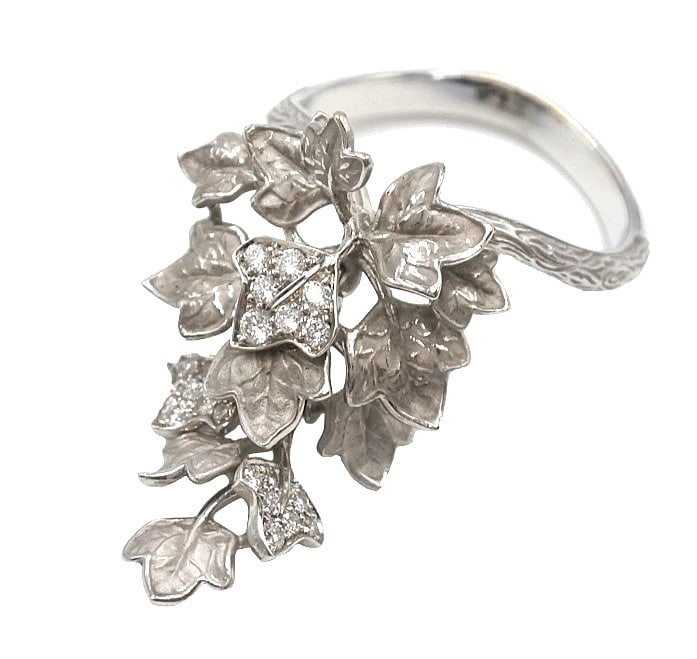 Magerit Spain Verona Leaf Diamond 18k White Gold Ring US 6.25 EU52 with Paper: Magerit Spain Verona Leaf Diamond 18k White Gold Ring US 6.25 EU52 with Paper Item Specifics: Shape: Leaf Main Stone Creation: Natural Occasion: Anniversary Birthday Christening Christmas Engagement
