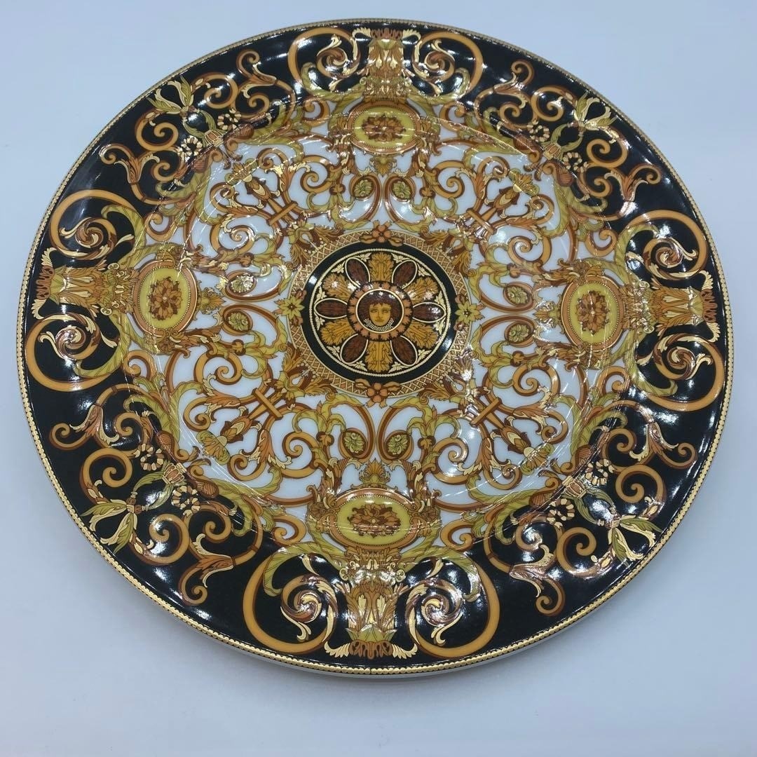 Medusa plate Barocco 31cm decorative plate by Rosenthal Versace (1 of 12)