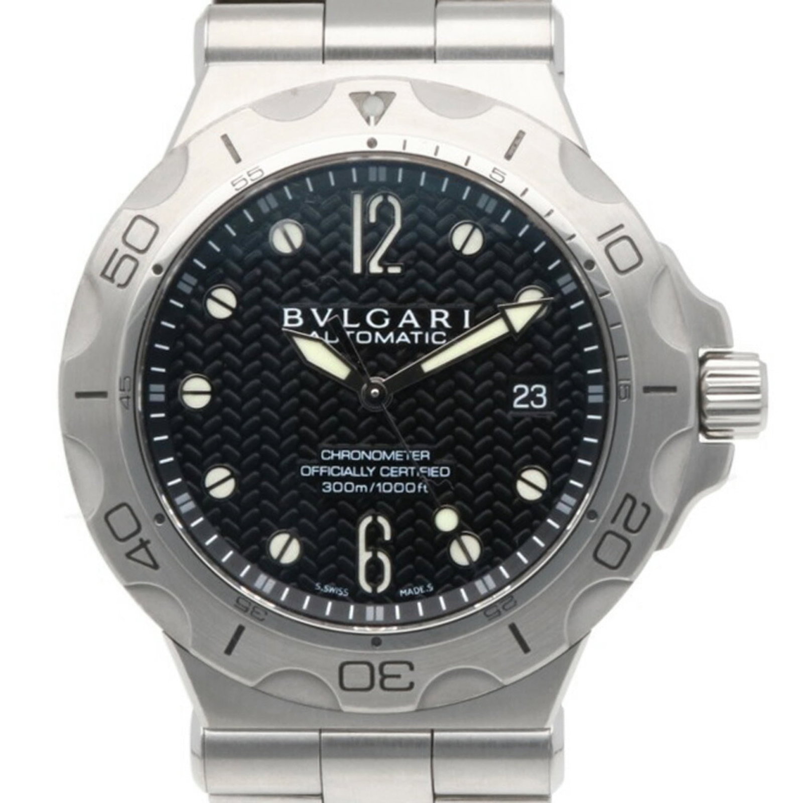 Bvlgari Wristwatch: Bvlgari Wristwatch Stainless steel case and band provide a sleek, modern look for the Diagono Bvlgari wristwatch. Featuring a self-winding automatic movement, this timepiece boasts a classic design wi