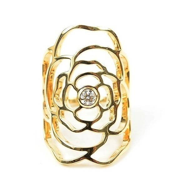 Chanel Rare Motif 18k Yellow Gold Diamond Camellia US4.5-5: Chanel Rare Motif 18k Yellow Gold Diamond Camellia US4.5-5 Item Specifics: Brand: CHANEL Ring Size: 4.5-5 Metal Purity: 18k Color: Gold Style: Ring Base Metal: Yellow Gold Main Stone Color: Gold Mater