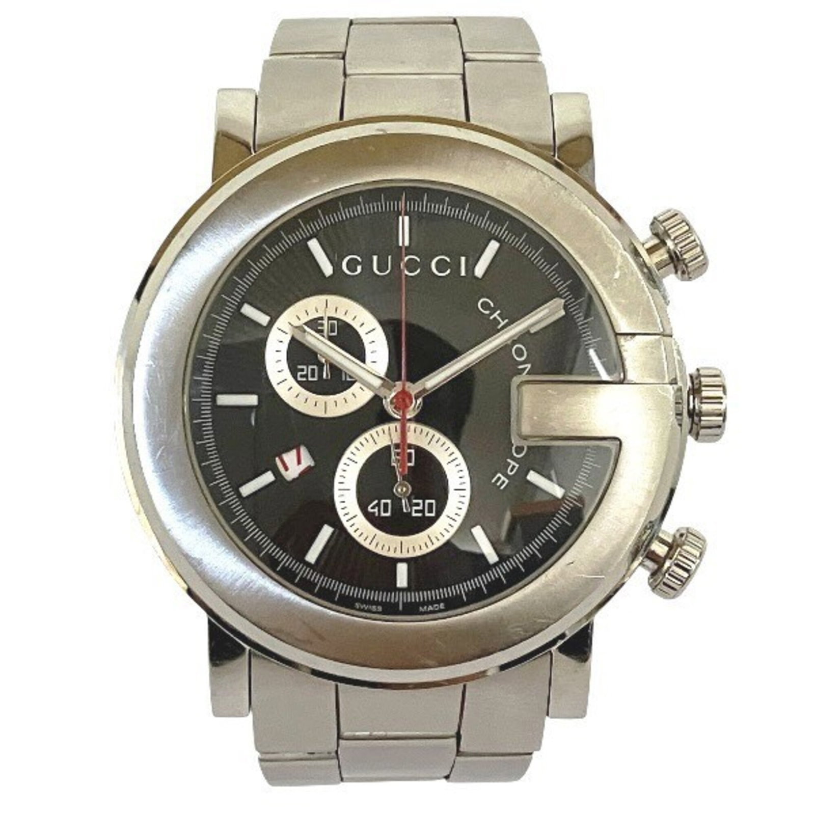 Wristwatch from Gucci: Wristwatch from Gucci Stainless steel case and band, paired with a black quartz movement, make for a sleek and modern timepiece. The 44mm diameter case features a classic design that suits a variety