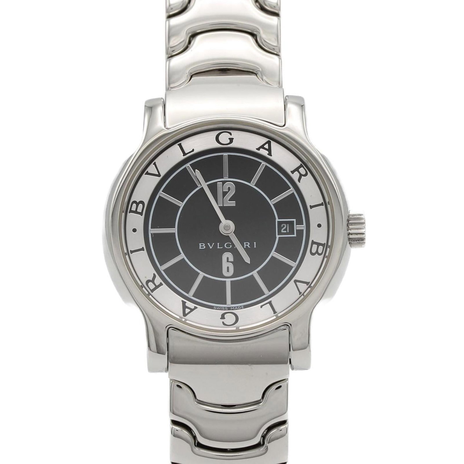 Bvlgari Wristwatch: Bvlgari Wristwatch Stainless steel case and band, black dial, quartz movement, and 29mm diameter make for a sleek and modern timepiece. This Bvlgari wristwatch boasts a classic design with clean lines