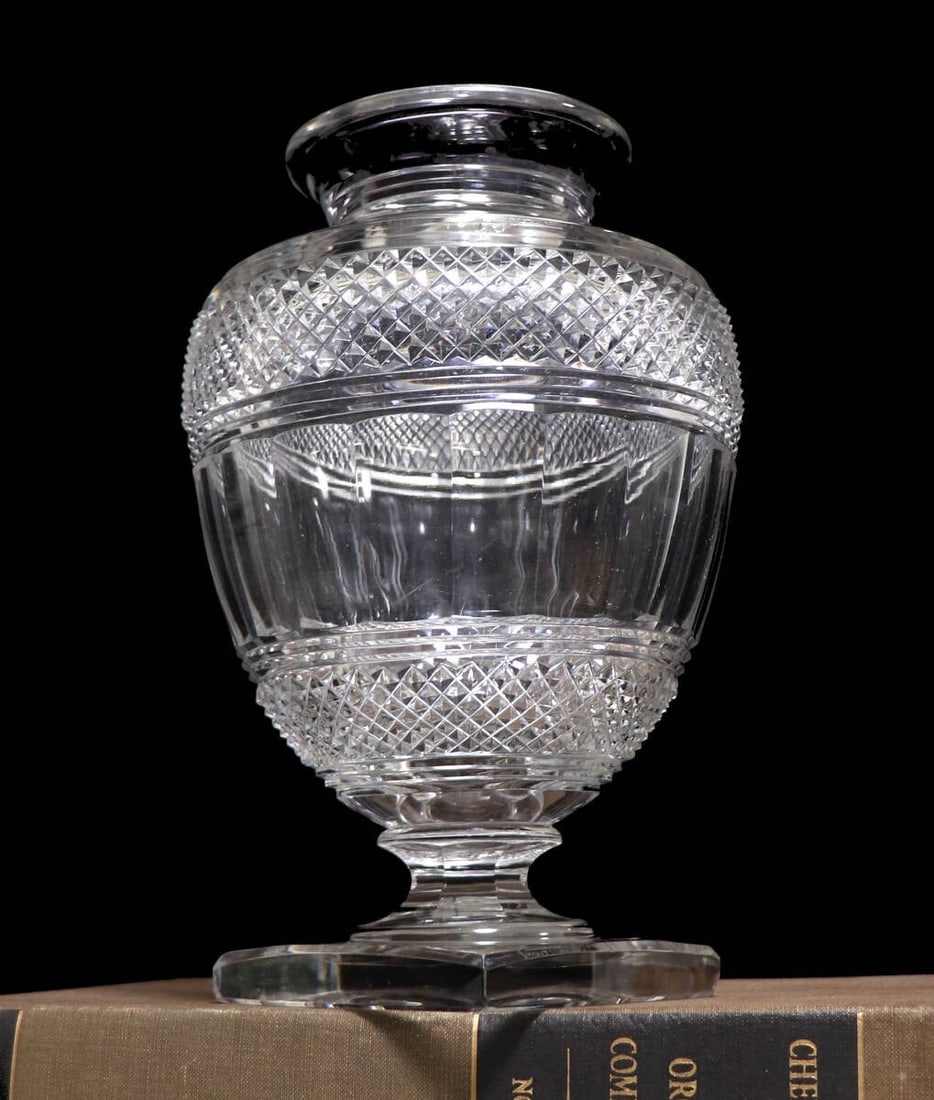 Paris Gallery Limited Edition Diamant Large Vase 18kg Old Baccarat Museum: Paris Gallery Limited Edition Diamant Large Vase 18kg Old Baccarat Museum Item Specifics: Origin: NA Antique: NA Signed By: NA Item Length: NA Vintage: NA Original/Licensed Reproduction: NA Item Heigh