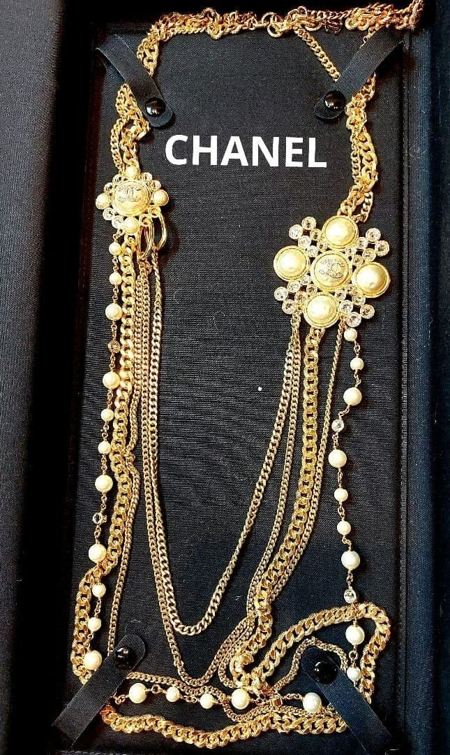 Coco Chanel CC Faux Pearl Long Chain Necklace 45.3 inches Original: Coco Chanel CC Faux Pearl Long Chain Necklace 45.3 inches Original Item Specifics: Brand: CHANEL Type: Necklace Color: Gold Style: Necklace Material: Metal Main Stone Color: White Product Disclaimer: 