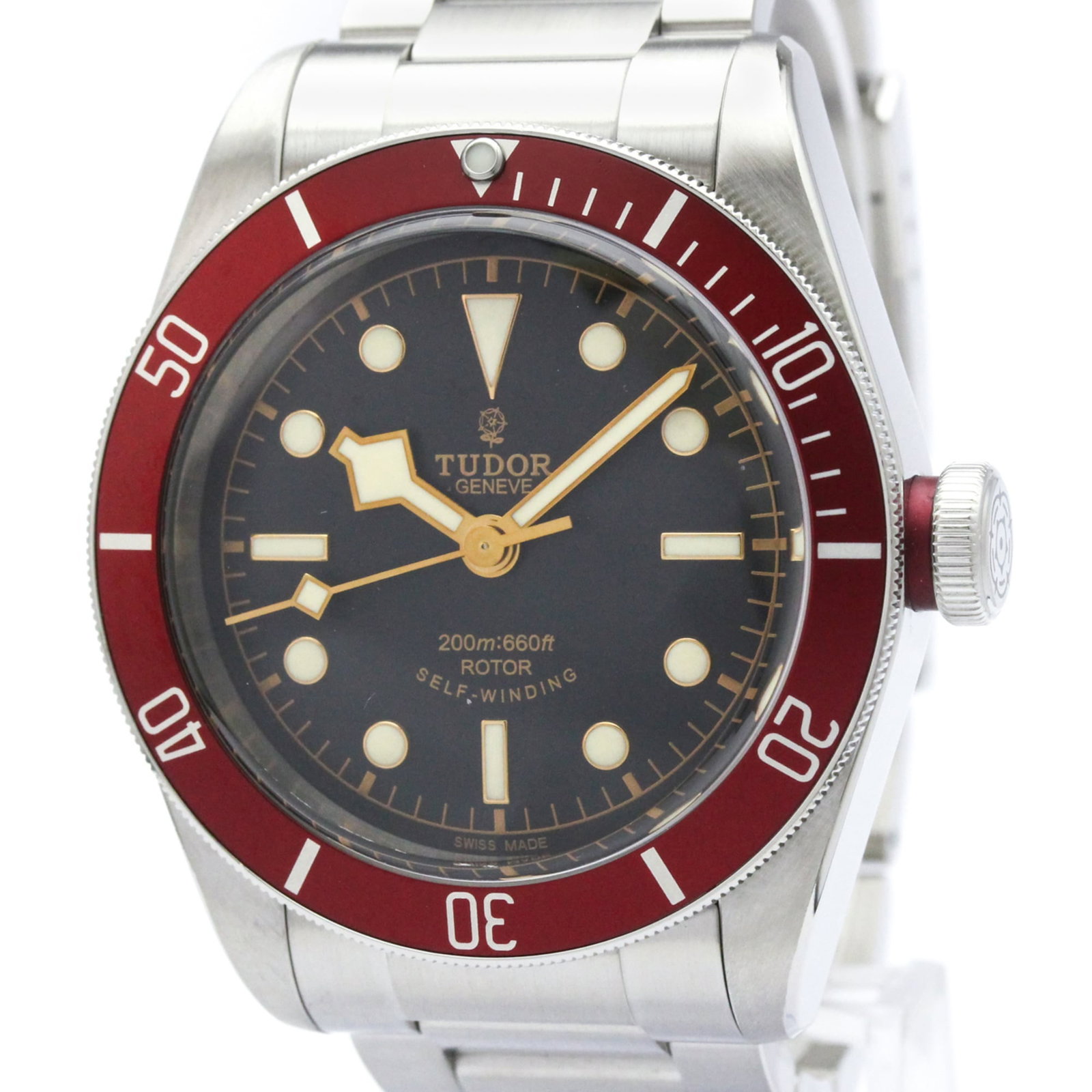 Wristwatch of Tudor: Wristwatch of Tudor Stainless steel case and band, black dial, self-winding automatic movement, and a sporty design make this Tudor Black Bay watch a stylish accessory for men. The 41mm diameter case 