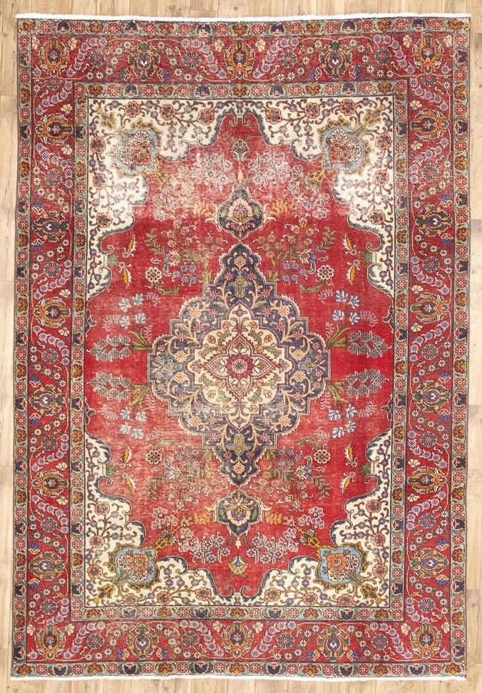 Semi-Antique Distressed Floral Oriental Wool Rug Living Room Area Carpet 7X11 Ft Hand-Knotted: Semi-Antique Distressed Floral Oriental Wool Rug Living Room Area Carpet 7X11 Ft Hand-Knotted Hand-knotted in wool, this 7'4 x 10'8 ft floral oriental rug boasts a traditional design with muted colors